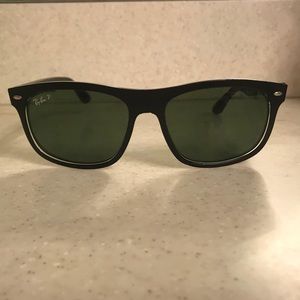 Black Ray-Ban Polarized Sunglasses